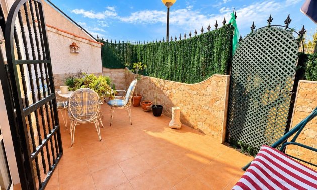 Resale - Bungalow -
Guardamar del Segura - El moncayo