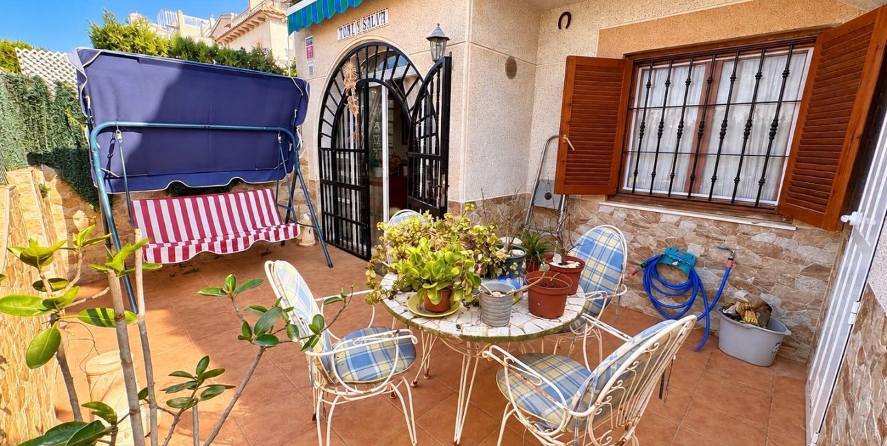 Resale - Bungalow -
Guardamar del Segura - El moncayo