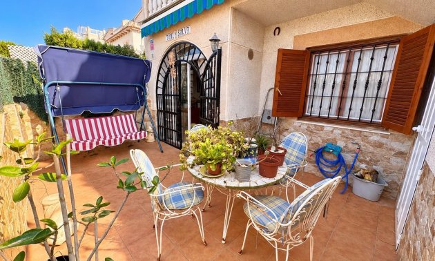 Resale - Bungalow -
Guardamar del Segura - El moncayo