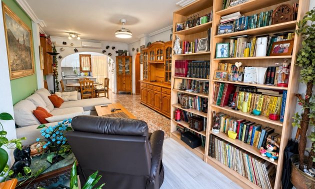 Resale - Bungalow -
Guardamar del Segura - El moncayo