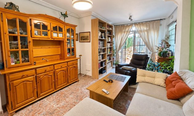 Resale - Bungalow -
Guardamar del Segura - El moncayo