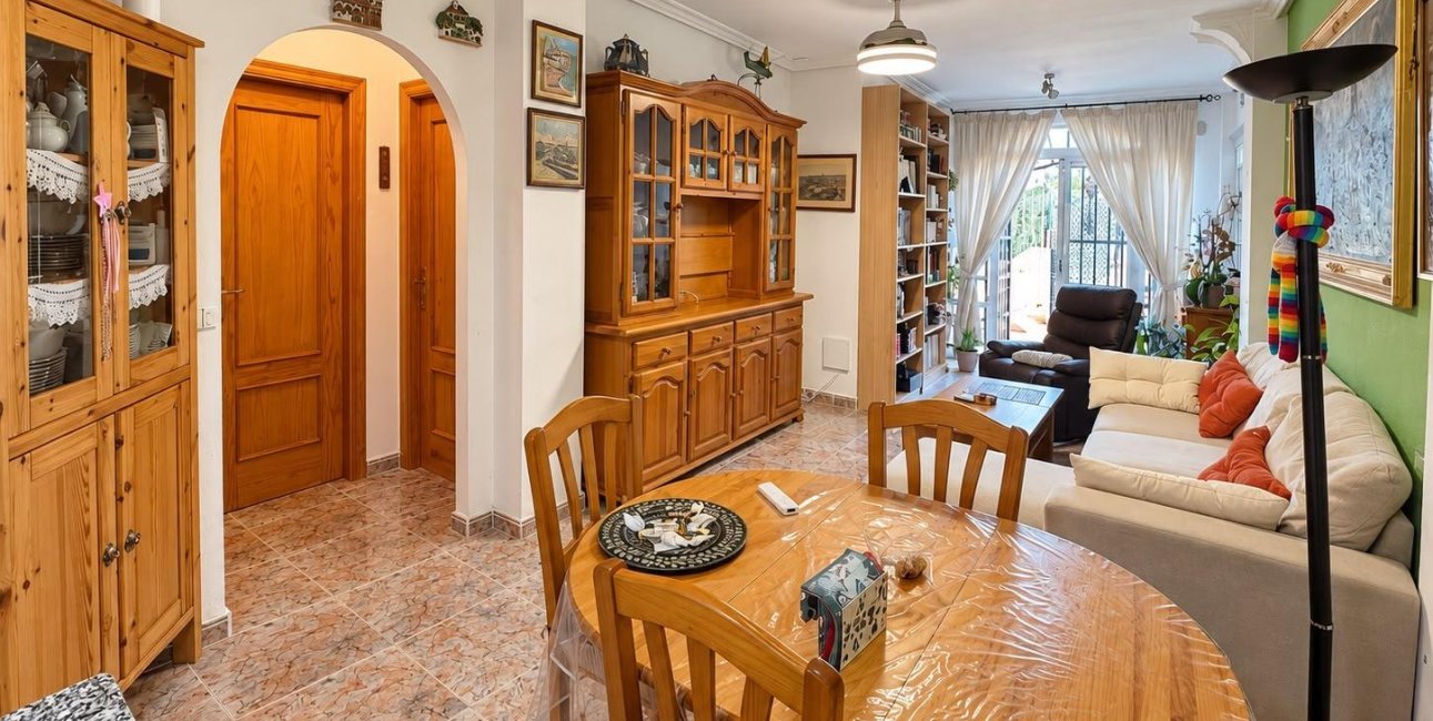 Resale - Bungalow -
Guardamar del Segura - El moncayo