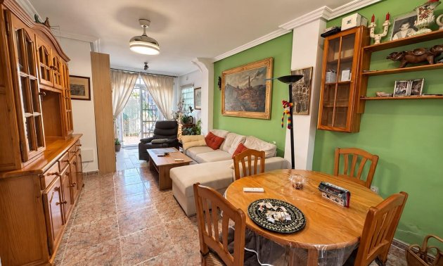 Resale - Bungalow -
Guardamar del Segura - El moncayo