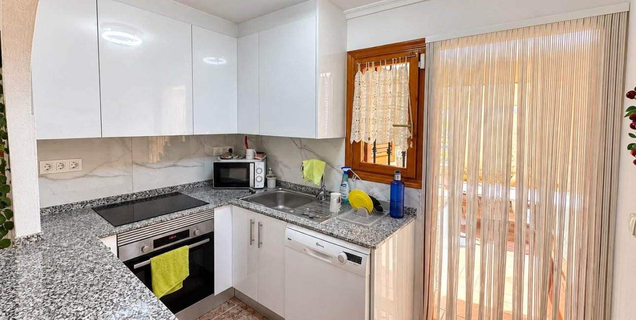 Resale - Bungalow -
Guardamar del Segura - El moncayo