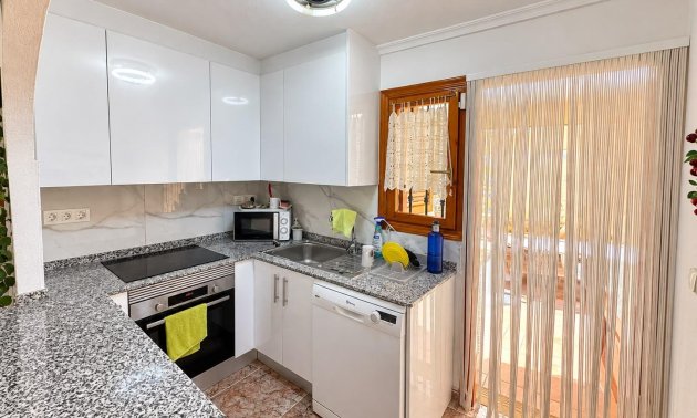 Resale - Bungalow -
Guardamar del Segura - El moncayo