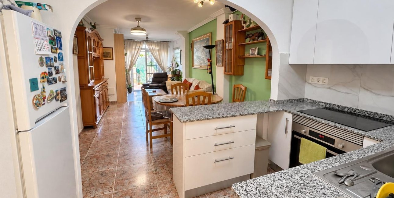 Resale - Bungalow -
Guardamar del Segura - El moncayo