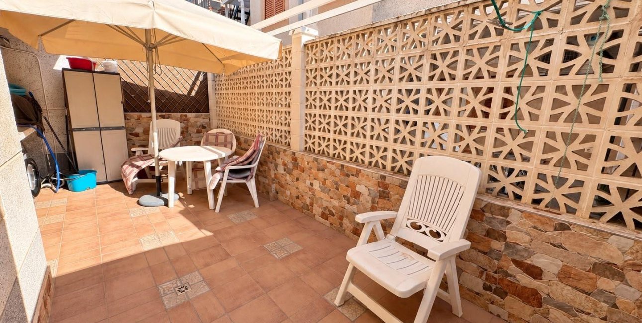 Resale - Bungalow -
Guardamar del Segura - El moncayo
