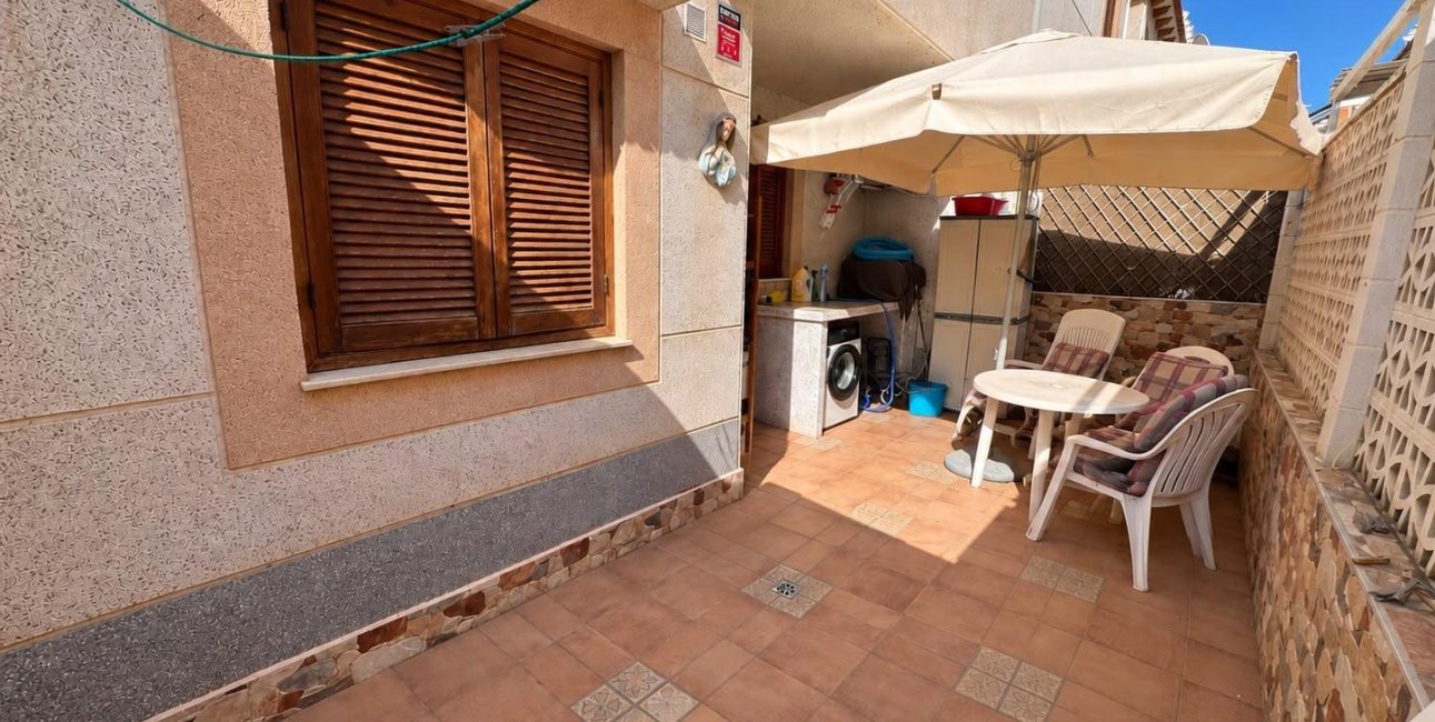 Resale - Bungalow -
Guardamar del Segura - El moncayo