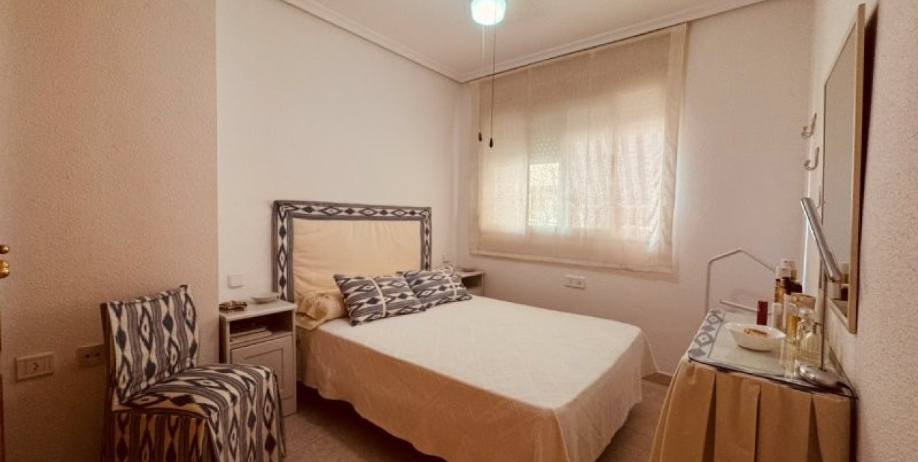 Reventa - Apartamento / piso -
Torrevieja - La Mata