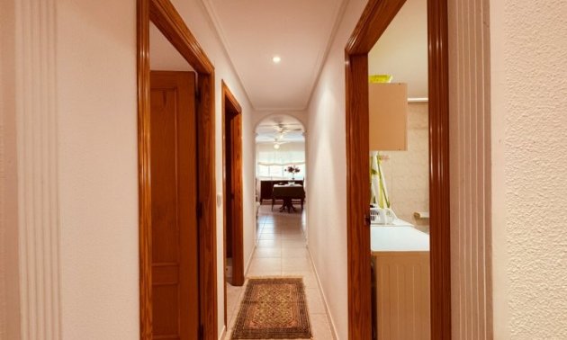 Reventa - Apartamento / piso -
Torrevieja - La Mata
