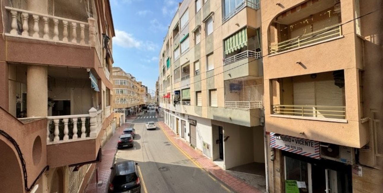 Reventa - Apartamento / piso -
Torrevieja - La Mata