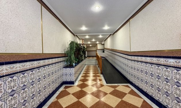 Reventa - Apartamento / piso -
Torrevieja - La Mata