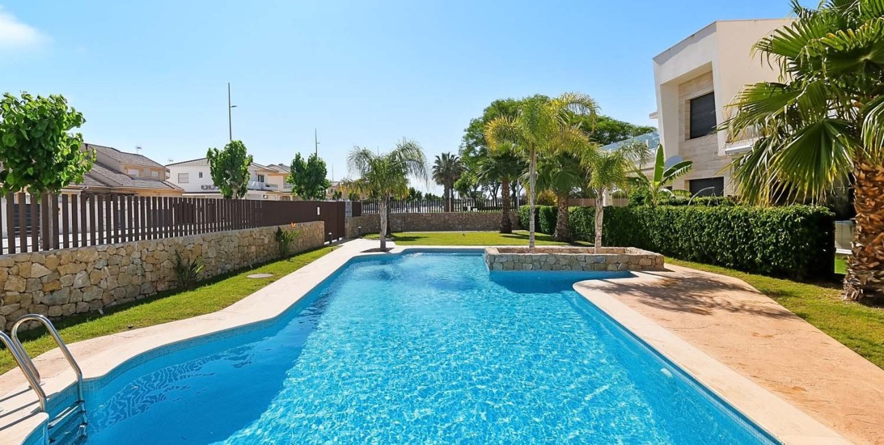 Resale - Apartment / flat -
Pilar de La Horadada - El Mojón
