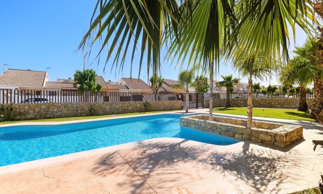Resale - Apartment / flat -
Pilar de La Horadada - El Mojón