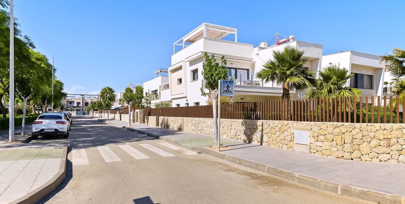 Resale - Apartment / flat -
Pilar de La Horadada - El Mojón
