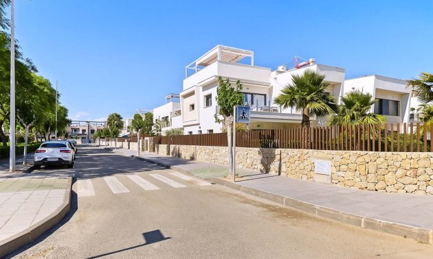 Resale - Apartment / flat -
Pilar de La Horadada - El Mojón