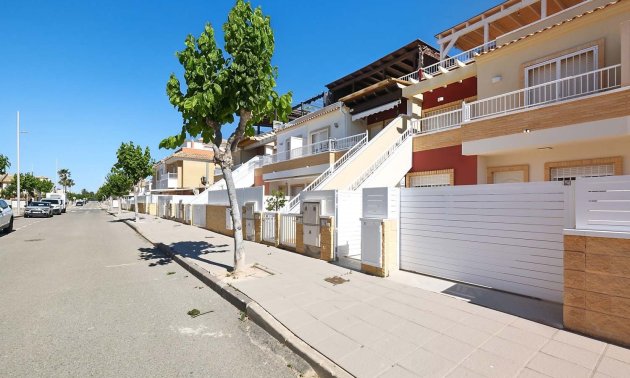Resale - Apartment / flat -
Pilar de La Horadada - El Mojón