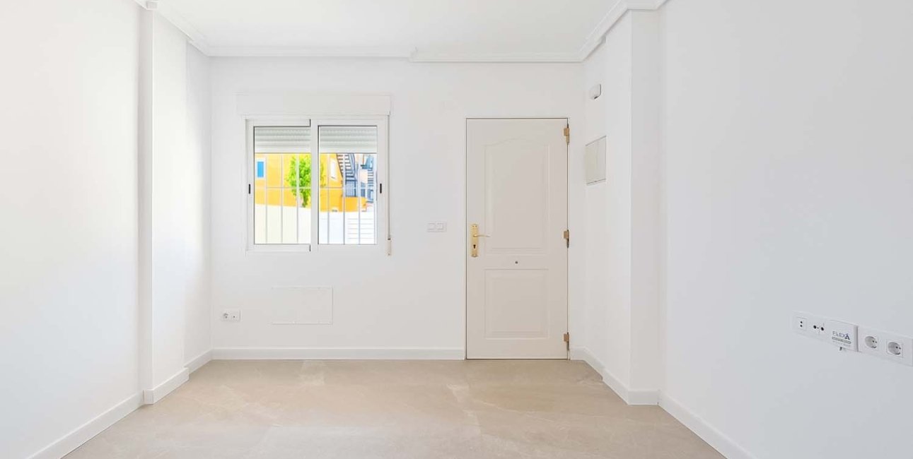 Resale - Apartment / flat -
Pilar de La Horadada - El Mojón