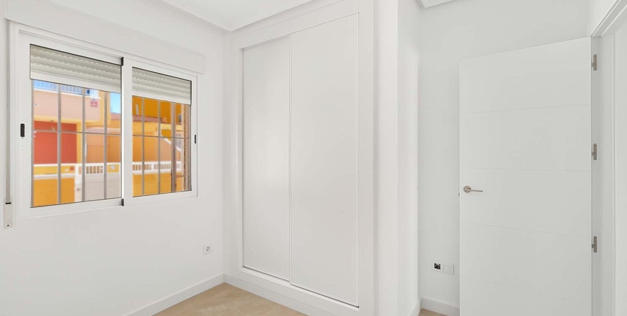Resale - Apartment / flat -
Pilar de La Horadada - El Mojón