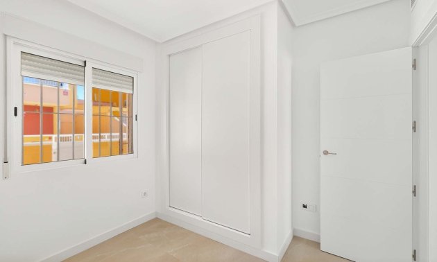 Resale - Apartment / flat -
Pilar de La Horadada - El Mojón