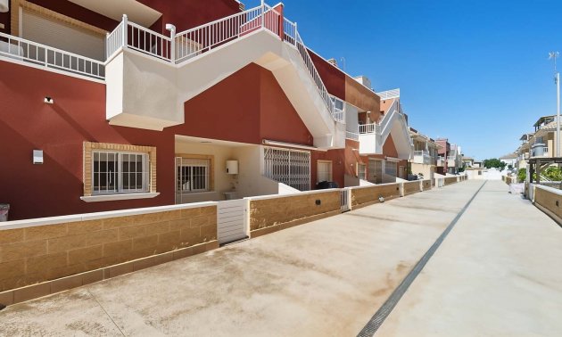 Resale - Apartment / flat -
Pilar de La Horadada - El Mojón