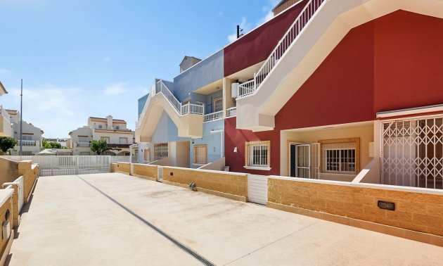 Resale - Apartment / flat -
Pilar de La Horadada - El Mojón