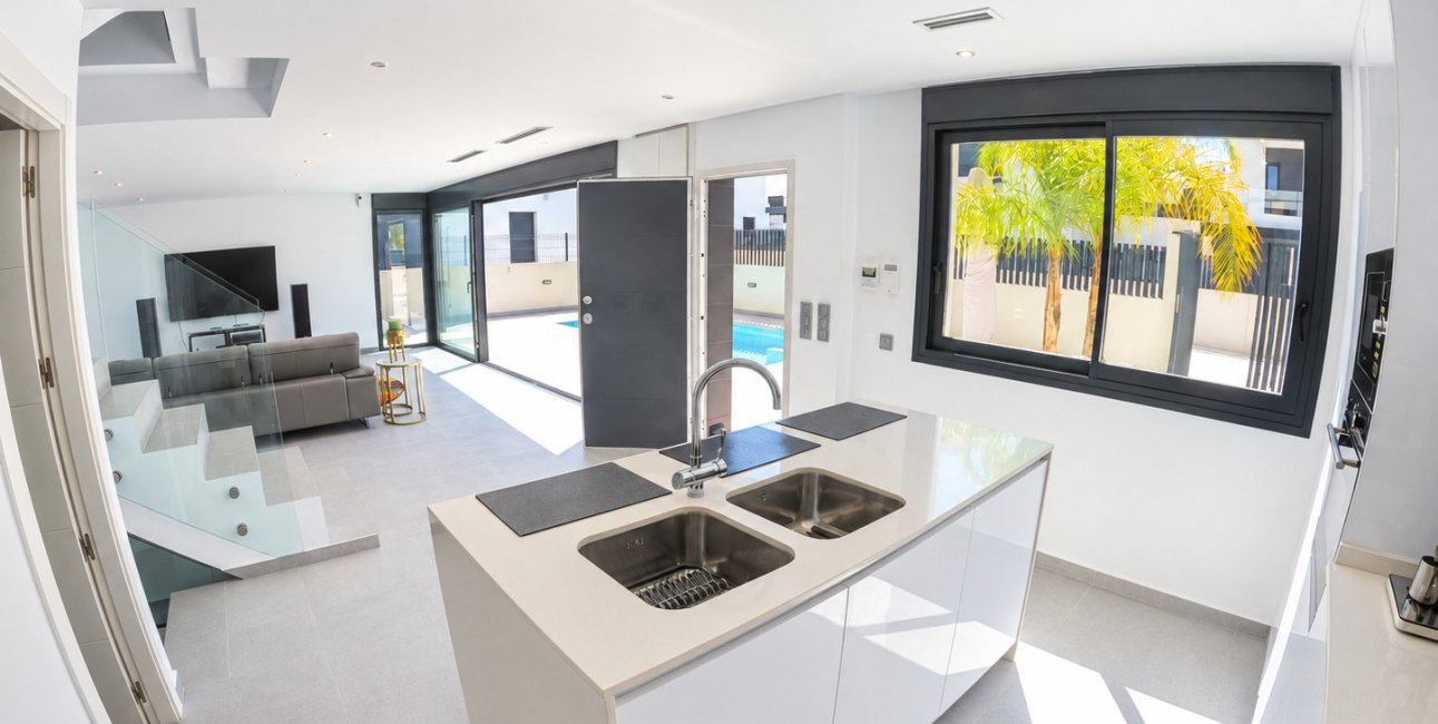 Resale - Villa -
Algorfa - La Finca Golf Resort