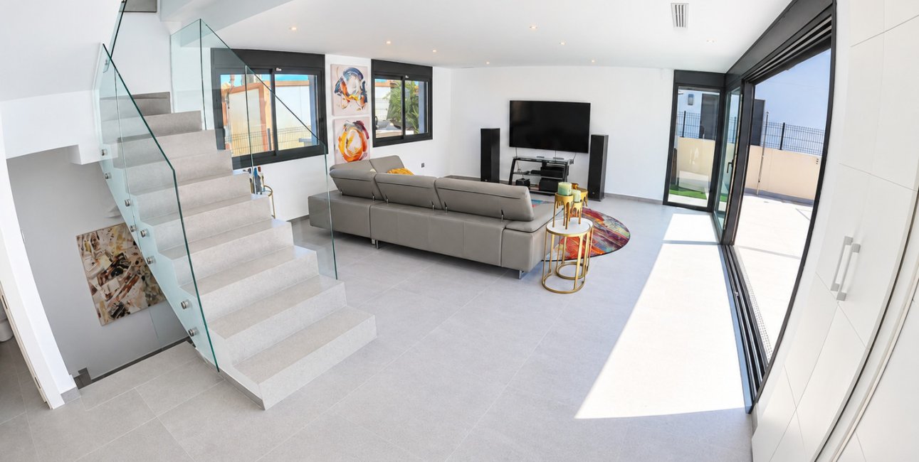 Resale - Villa -
Algorfa - La Finca Golf Resort
