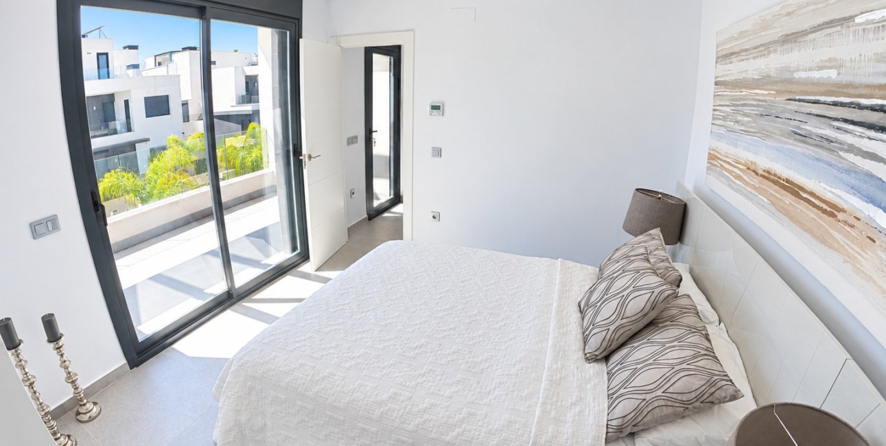 Resale - Villa -
Algorfa - La Finca Golf Resort