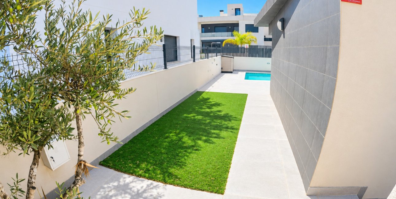 Resale - Villa -
Algorfa - La Finca Golf Resort