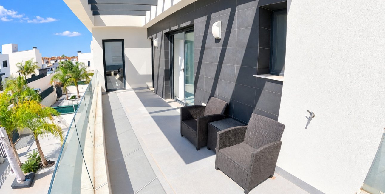 Resale - Villa -
Algorfa - La Finca Golf Resort