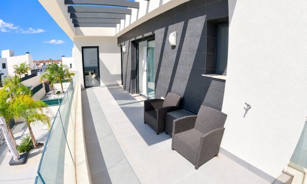 Resale - Villa -
Algorfa - La Finca Golf Resort