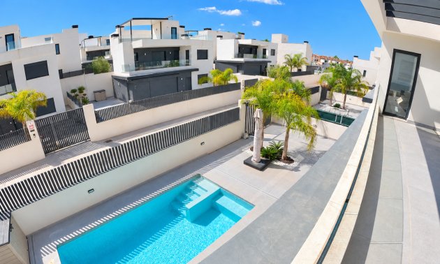 Resale - Villa -
Algorfa - La Finca Golf Resort