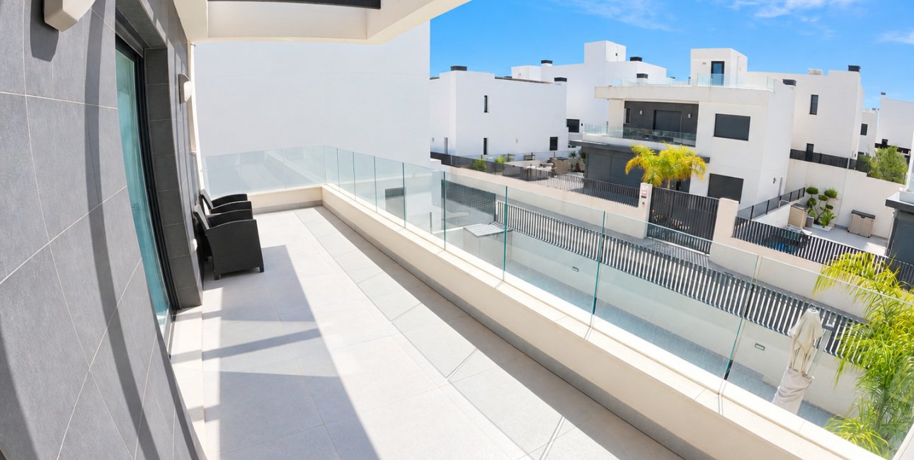 Resale - Villa -
Algorfa - La Finca Golf Resort