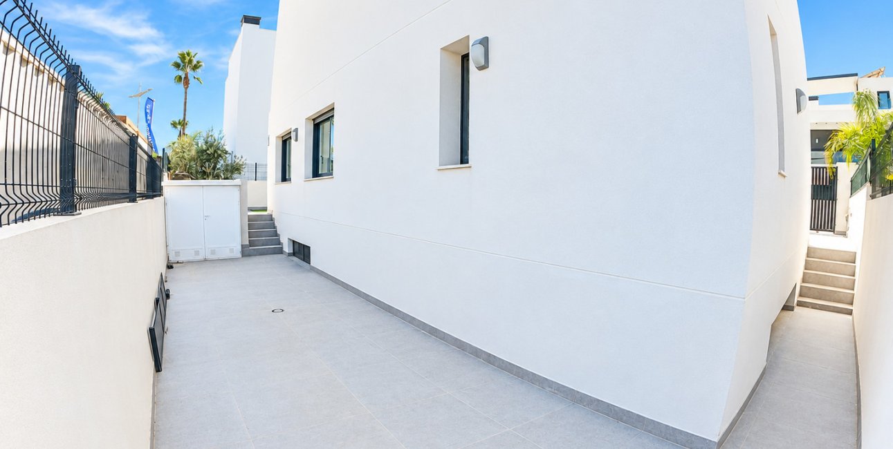 Resale - Villa -
Algorfa - La Finca Golf Resort