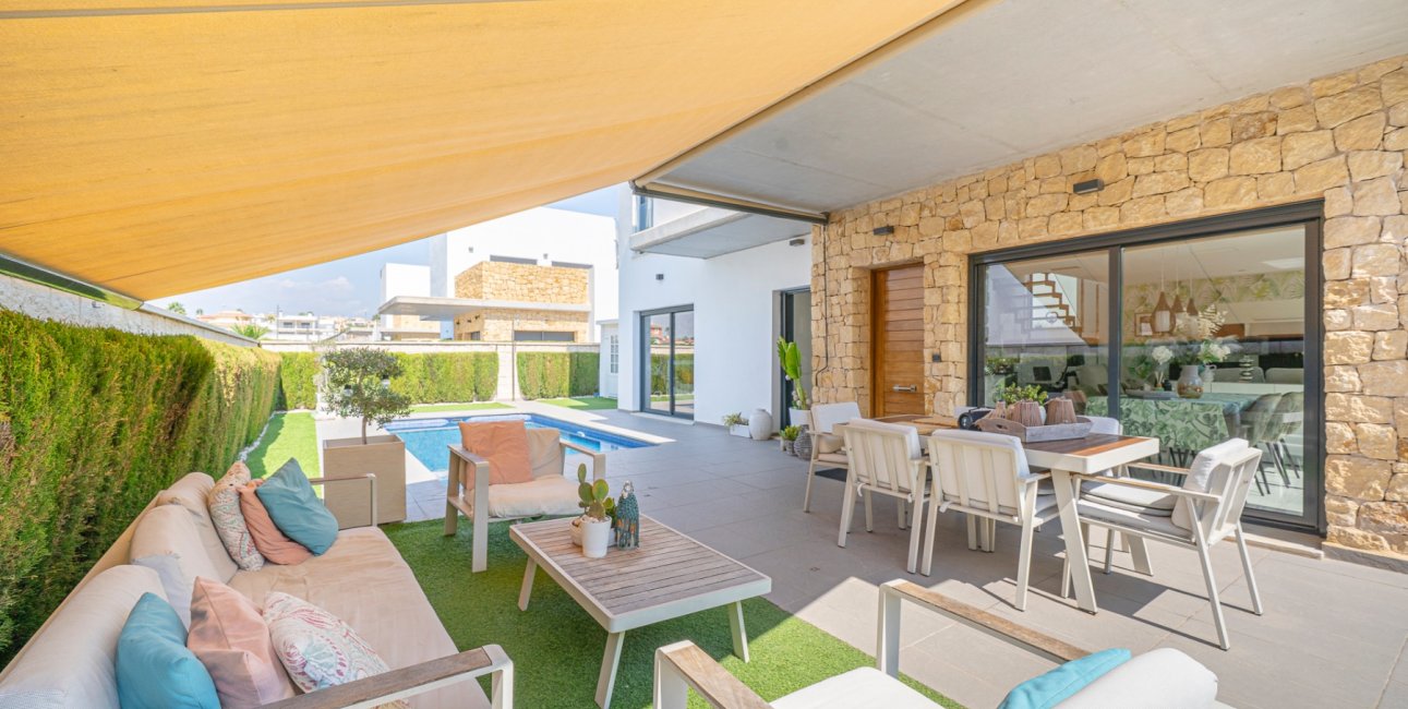 Resale - Villa -
Ciudad Quesada - La Laguna