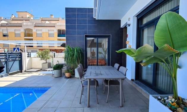 Rynek wtórny - Bungalowy -
Formentera del Segura - Formentera - Village