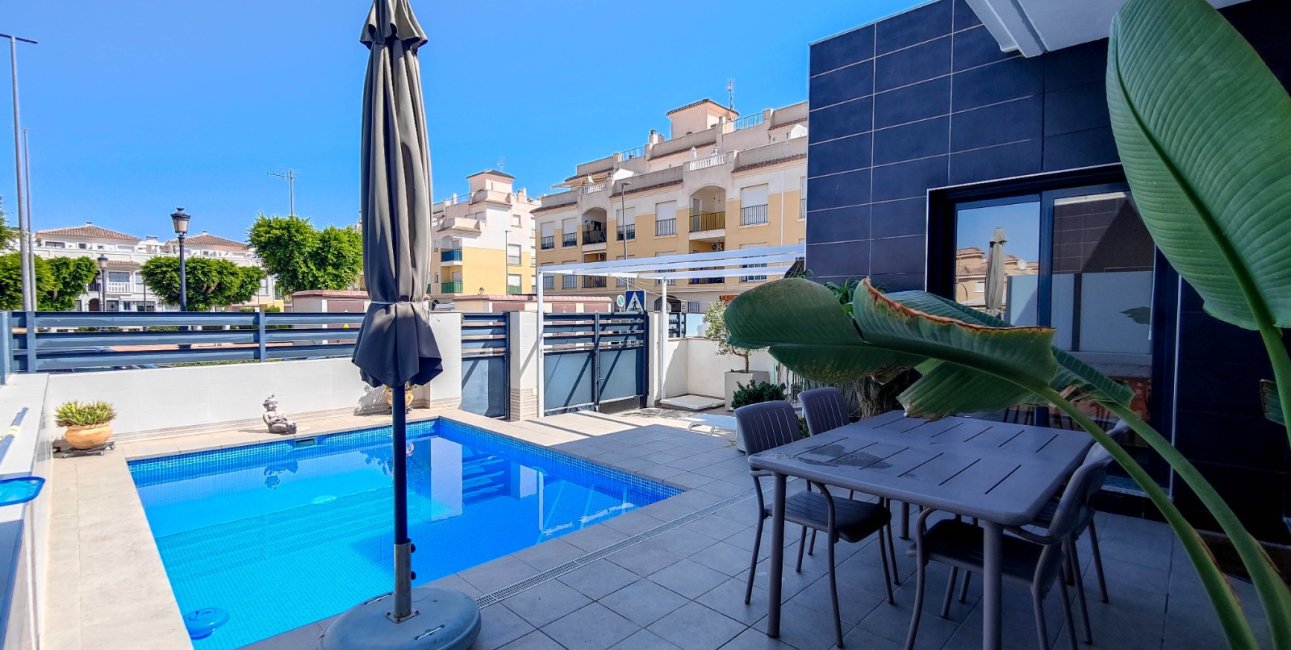 Rynek wtórny - Bungalowy -
Formentera del Segura - Formentera - Village