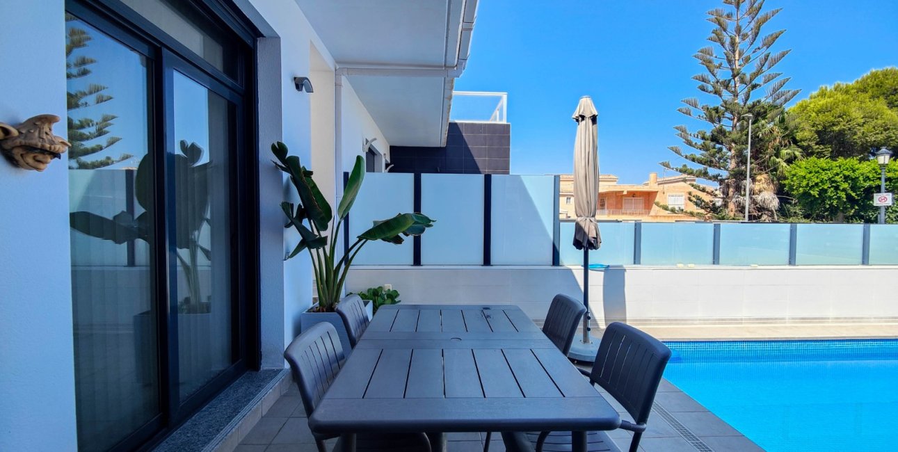 Rynek wtórny - Bungalowy -
Formentera del Segura - Formentera - Village