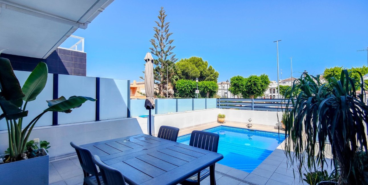 Rynek wtórny - Bungalowy -
Formentera del Segura - Formentera - Village