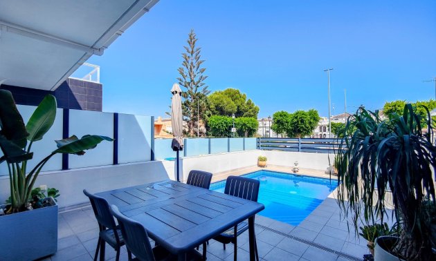 Rynek wtórny - Bungalowy -
Formentera del Segura - Formentera - Village