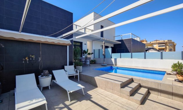 Rynek wtórny - Bungalowy -
Formentera del Segura - Formentera - Village