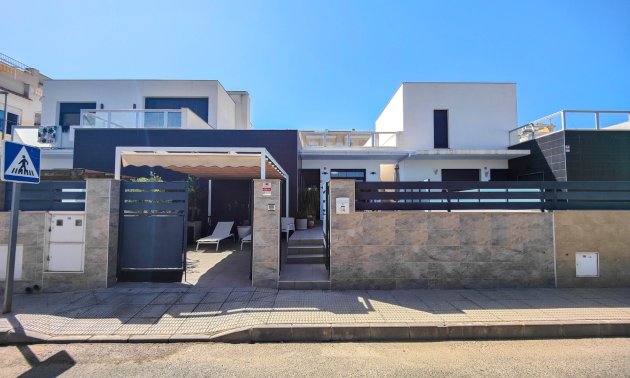 Rynek wtórny - Bungalowy -
Formentera del Segura - Formentera - Village