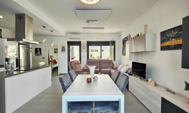 Rynek wtórny - Bungalowy -
Formentera del Segura - Formentera - Village