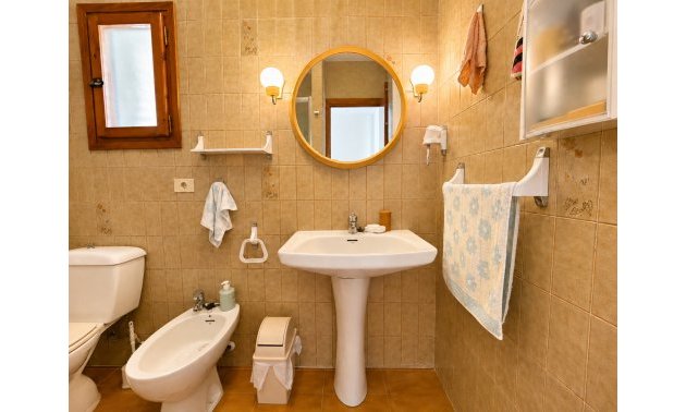 Reventa - Adosado -
Torrevieja - Torrevieja - Centre
