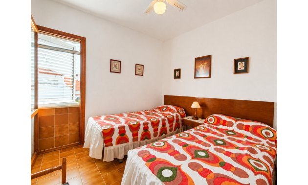 Reventa - Adosado -
Torrevieja - Torrevieja - Centre