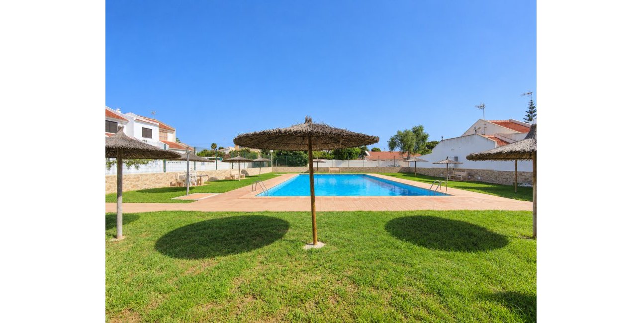 Reventa - Adosado -
Torrevieja - Torrevieja - Centre