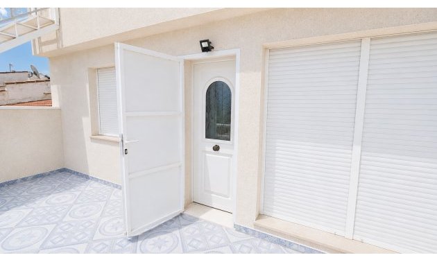 Resale - Townhouse -
Ciudad Quesada - Ciudad Quesada - Town