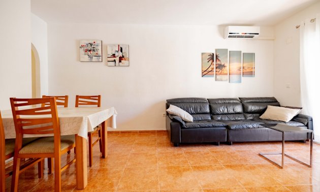 Resale - Apartment / Duplex -
Torrevieja - Playa de los Locos
