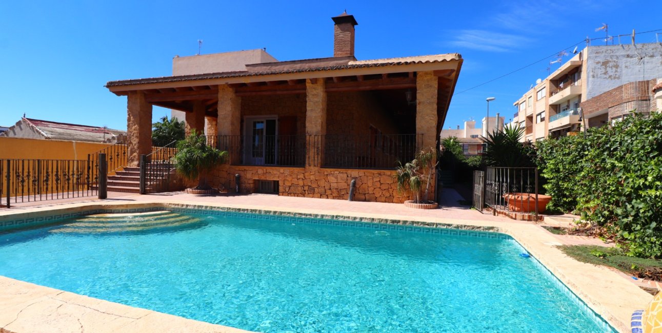 Resale - Villa -
Rojales - Los Palacios
